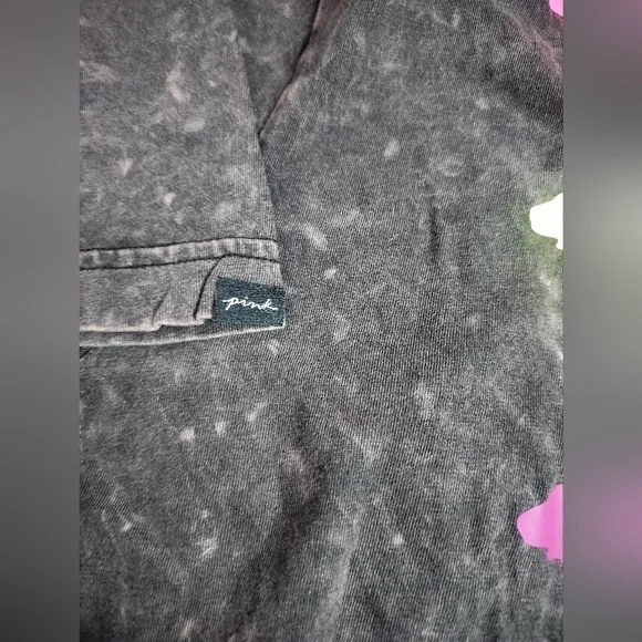 Victoria's Secret Pink Shirt  New! Colorful Dog Logos On Back Pink - Picture 6 of 8